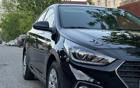 Hyundai Solaris II рестайлинг, 2017 год, 1 050 000 рублей, 6 фотография