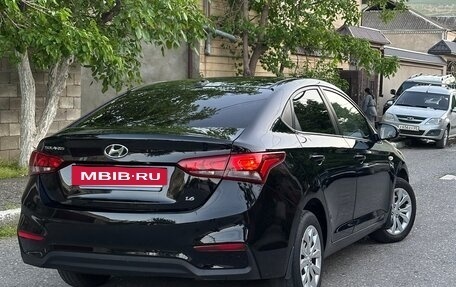 Hyundai Solaris II рестайлинг, 2017 год, 1 050 000 рублей, 5 фотография