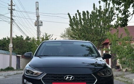 Hyundai Solaris II рестайлинг, 2017 год, 1 050 000 рублей, 9 фотография