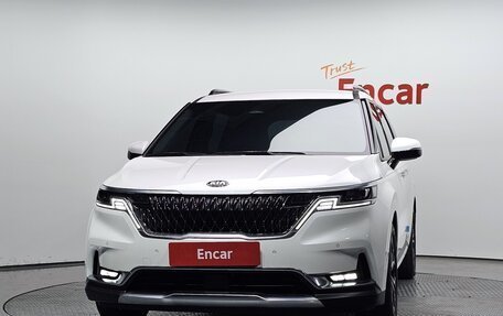 KIA Carnival, 2021 год, 2 350 000 рублей, 3 фотография