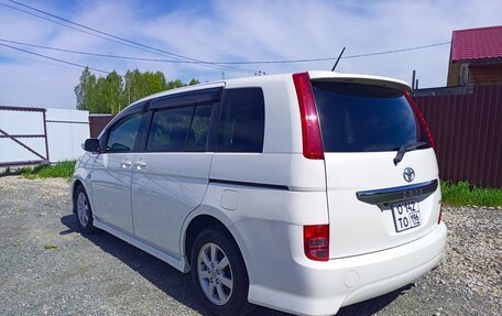 Toyota ISis I, 2009 год, 1 350 000 рублей, 4 фотография