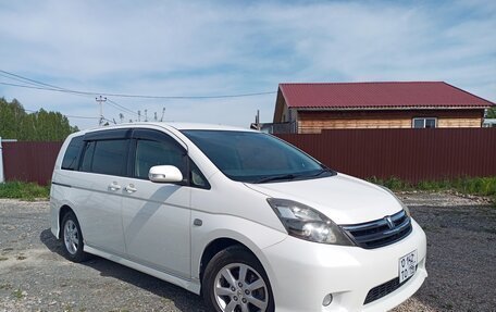 Toyota ISis I, 2009 год, 1 350 000 рублей, 2 фотография
