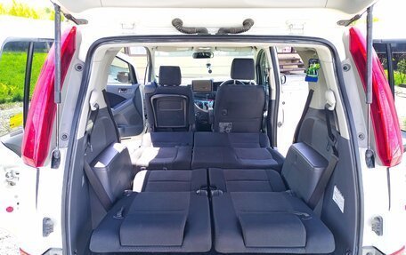 Toyota ISis I, 2009 год, 1 350 000 рублей, 17 фотография