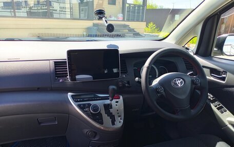 Toyota ISis I, 2009 год, 1 350 000 рублей, 15 фотография