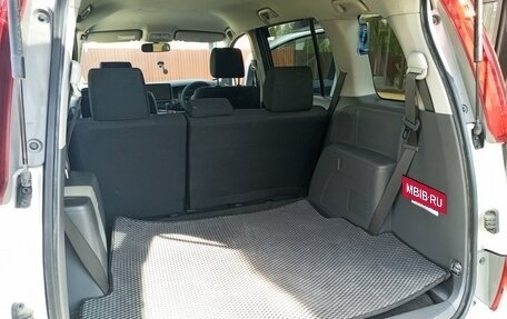 Toyota ISis I, 2009 год, 1 350 000 рублей, 22 фотография