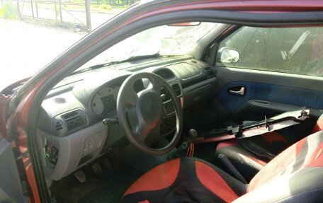 Renault Clio III, 2000 год, 85 000 рублей, 6 фотография