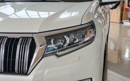 Toyota Land Cruiser Prado 150 рестайлинг 2, 2018 год, 4 590 000 рублей, 9 фотография