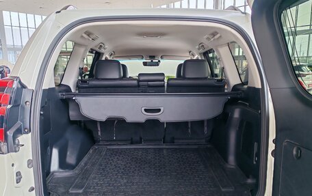 Toyota Land Cruiser Prado 150 рестайлинг 2, 2018 год, 4 590 000 рублей, 12 фотография