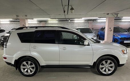 Mitsubishi Outlander III рестайлинг 3, 2010 год, 1 295 000 рублей, 5 фотография