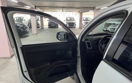 Mitsubishi Outlander III рестайлинг 3, 2010 год, 1 295 000 рублей, 11 фотография