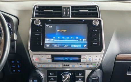 Toyota Land Cruiser Prado 150 рестайлинг 2, 2018 год, 4 590 000 рублей, 16 фотография