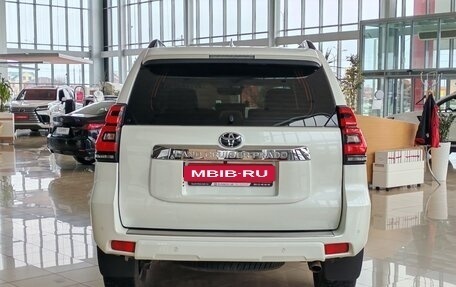 Toyota Land Cruiser Prado 150 рестайлинг 2, 2018 год, 4 590 000 рублей, 6 фотография