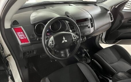 Mitsubishi Outlander III рестайлинг 3, 2010 год, 1 295 000 рублей, 12 фотография