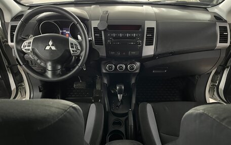 Mitsubishi Outlander III рестайлинг 3, 2010 год, 1 295 000 рублей, 18 фотография