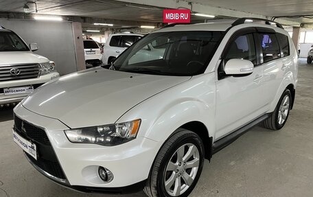 Mitsubishi Outlander III рестайлинг 3, 2010 год, 1 295 000 рублей, 2 фотография