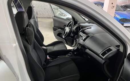 Mitsubishi Outlander III рестайлинг 3, 2010 год, 1 295 000 рублей, 22 фотография