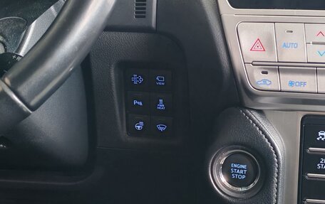 Toyota Land Cruiser Prado 150 рестайлинг 2, 2018 год, 4 590 000 рублей, 18 фотография
