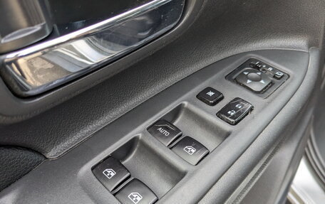 Mitsubishi Outlander III рестайлинг 3, 2017 год, 1 895 000 рублей, 27 фотография