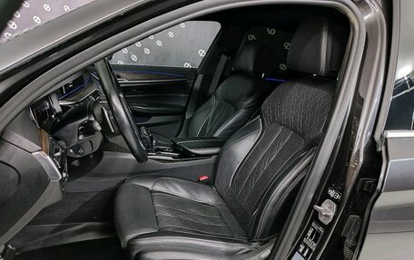 BMW 5 серия, 2018 год, 3 650 000 рублей, 14 фотография