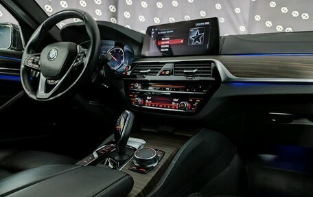 BMW 5 серия, 2018 год, 3 650 000 рублей, 29 фотография