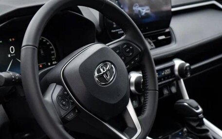 Toyota RAV4, 2025 год, 3 740 000 рублей, 18 фотография