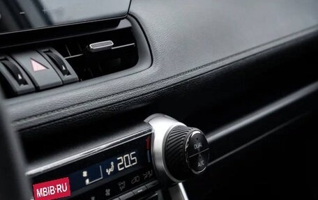 Toyota RAV4, 2025 год, 3 740 000 рублей, 21 фотография