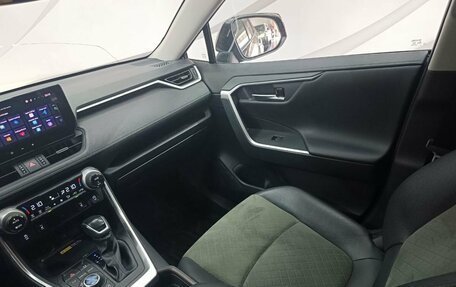 Toyota RAV4, 2023 год, 3 549 000 рублей, 16 фотография