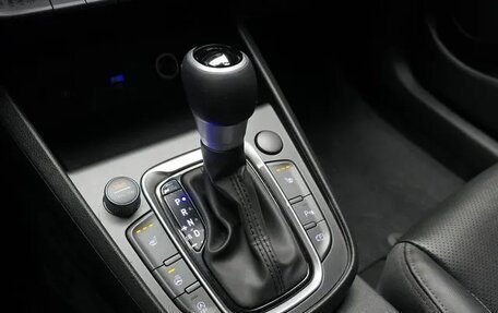 Hyundai Kona I, 2022 год, 1 733 000 рублей, 7 фотография