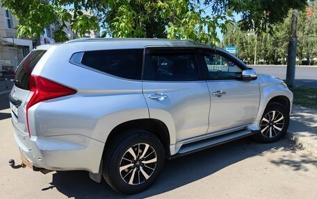 Mitsubishi Pajero Sport III рестайлинг, 2018 год, 3 150 000 рублей, 2 фотография