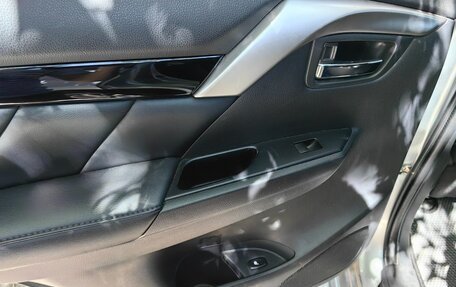 Mitsubishi Pajero Sport III рестайлинг, 2018 год, 3 150 000 рублей, 9 фотография