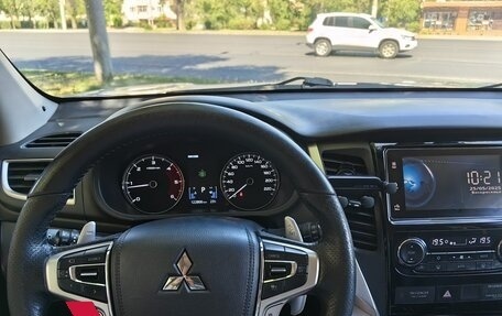 Mitsubishi Pajero Sport III рестайлинг, 2018 год, 3 150 000 рублей, 4 фотография