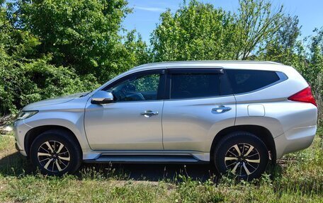 Mitsubishi Pajero Sport III рестайлинг, 2018 год, 3 150 000 рублей, 10 фотография