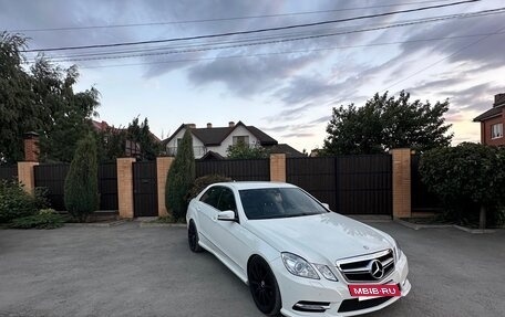 Mercedes-Benz E-Класс, 2011 год, 1 900 000 рублей, 2 фотография