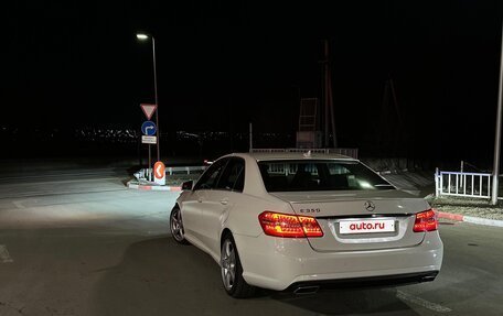 Mercedes-Benz E-Класс, 2011 год, 1 900 000 рублей, 14 фотография