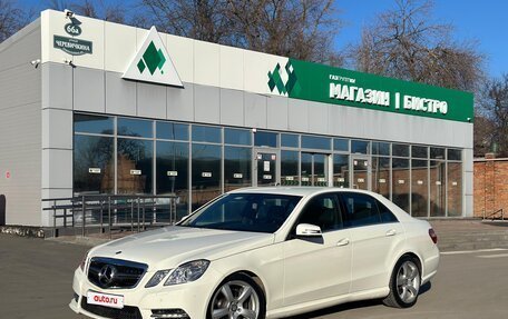 Mercedes-Benz E-Класс, 2011 год, 1 900 000 рублей, 10 фотография