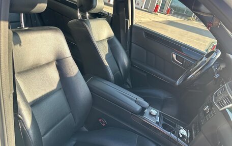 Mercedes-Benz E-Класс, 2011 год, 1 900 000 рублей, 17 фотография
