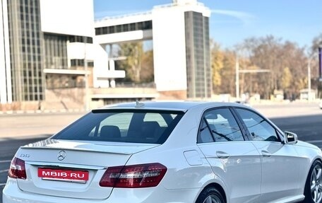 Mercedes-Benz E-Класс, 2011 год, 1 900 000 рублей, 5 фотография