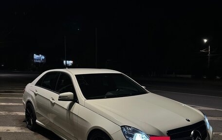 Mercedes-Benz E-Класс, 2011 год, 1 900 000 рублей, 3 фотография