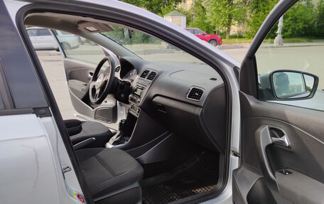 Volkswagen Polo VI (EU Market), 2011 год, 629 000 рублей, 23 фотография