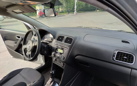 Volkswagen Polo VI (EU Market), 2011 год, 629 000 рублей, 24 фотография