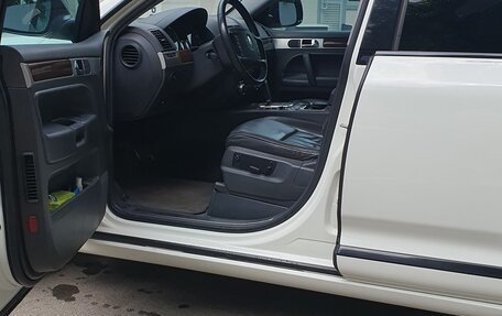 Volkswagen Touareg III, 2010 год, 1 850 000 рублей, 5 фотография