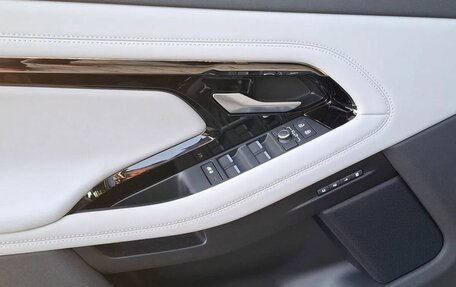 Land Rover Range Rover Evoque II, 2024 год, 8 500 000 рублей, 19 фотография