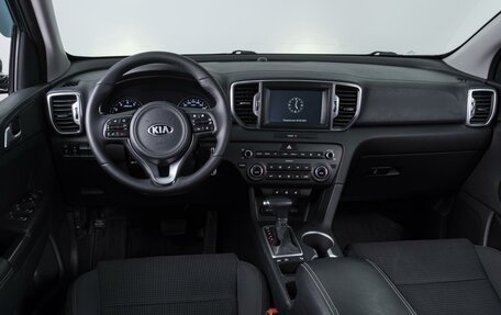 KIA Sportage IV рестайлинг, 2016 год, 1 889 000 рублей, 6 фотография