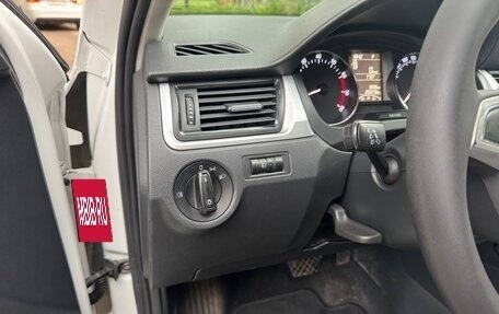Skoda Rapid I, 2015 год, 1 780 000 рублей, 8 фотография