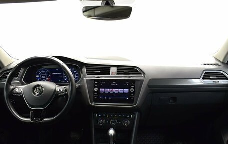 Volkswagen Tiguan II, 2017 год, 2 217 000 рублей, 5 фотография