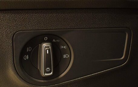 Volkswagen Tiguan II, 2017 год, 2 217 000 рублей, 10 фотография