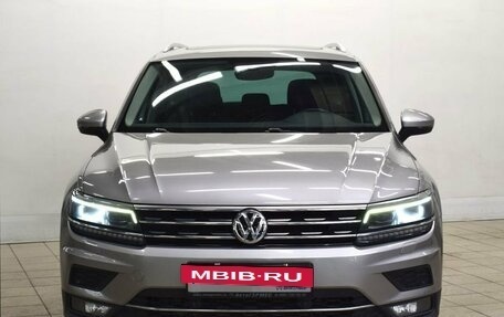 Volkswagen Tiguan II, 2017 год, 2 217 000 рублей, 2 фотография