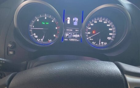 Toyota Land Cruiser Prado 150 рестайлинг 2, 2016 год, 4 800 000 рублей, 2 фотография