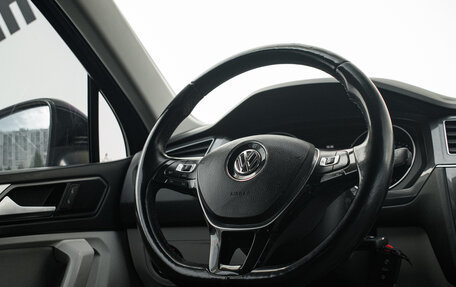 Volkswagen Tiguan II, 2017 год, 2 100 000 рублей, 14 фотография