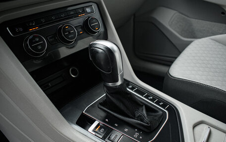 Volkswagen Tiguan II, 2017 год, 2 100 000 рублей, 22 фотография